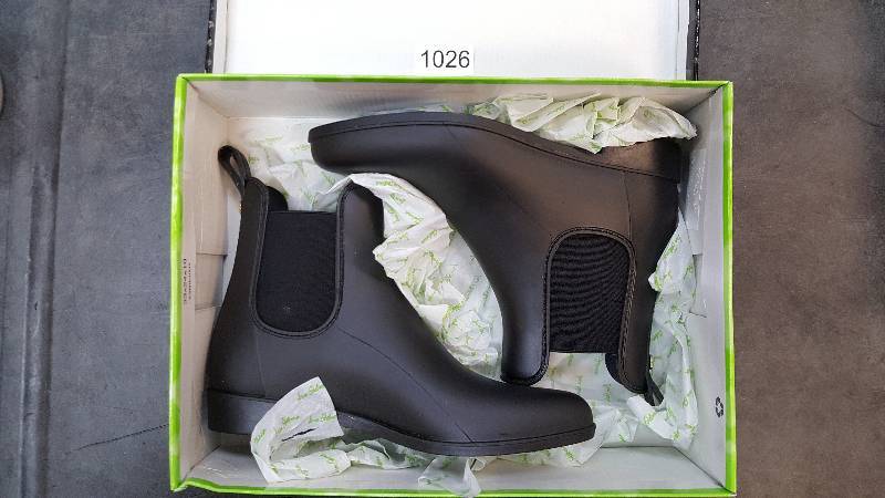 lot 1026 image: Womens Naturalizer WM FLORENCE Work Footwear Black Cheetah &nbspShoe  Shoes size 10