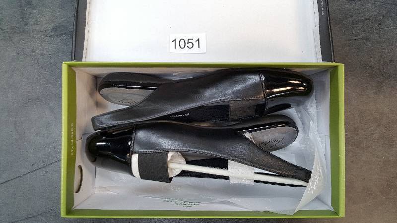 lot 1051 image: Trotters Womens Sarina Slingback Shoe  Shoes - Wide - Black size 6