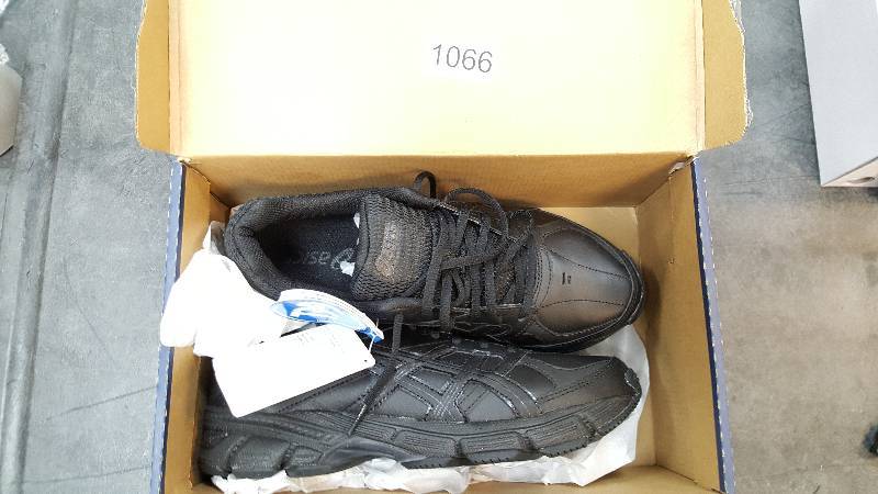 lot 1066 image: ASICS Womens Gel-190 TR Crosstrainer  Shoes - Extra Wide Black-Black size 9