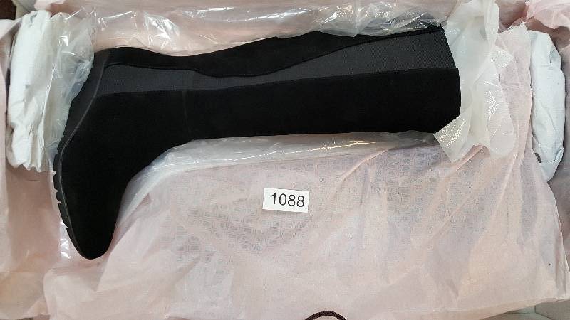 lot 1088 image: Bandolino Womens Camme Tall Boot  Boots - Wide Calf Black size 6