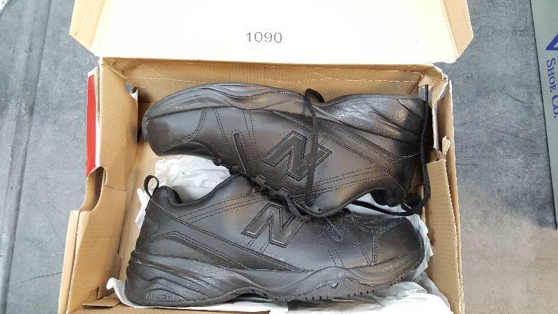 lot 1121 image: New Balance Mens 608V4 Cross Trainer Shoe  Shoes  - Wide Black size 10
