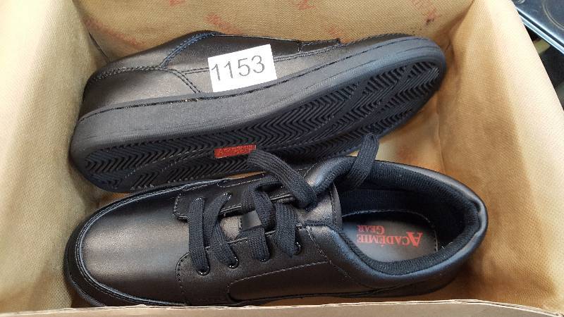 lot 1153 image: Academie Gear Big Kids Everest Casual Shoe  Shoes Black size 5.5