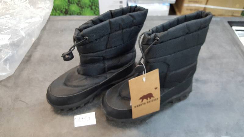 lot 1155 image: Itasca Kids Snow Scamp Boot  Boots - Black size 3