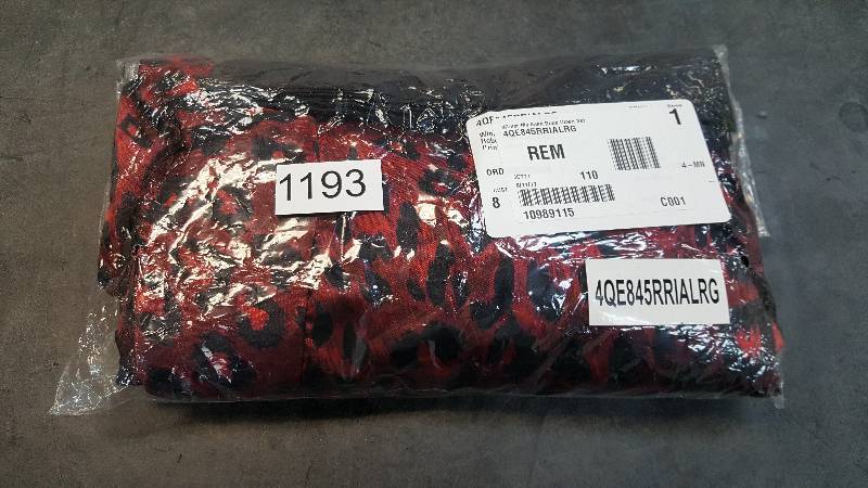 lot 1193 image: Womens Winlar Satin Robe and Gown Set Red Print Large