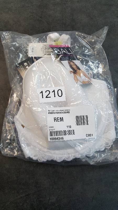 lot 1210 image: Womens Bali Light Embroidered Underwire Bra White 40 B