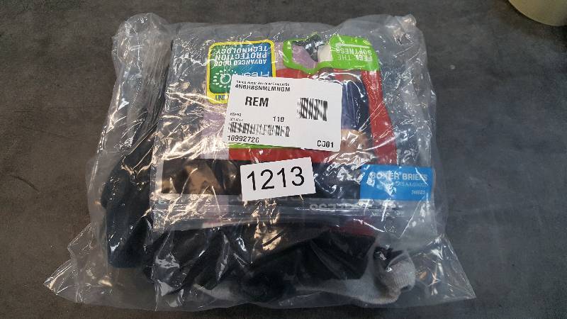 lot 1213 image: Hanes ComfortSoft Boxer Briefs - 5-pk. Multi M