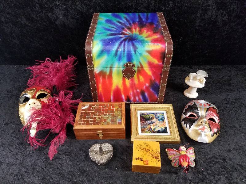 lot 88 image: Lot - Tie Dye Case with Misc Masks, Etc