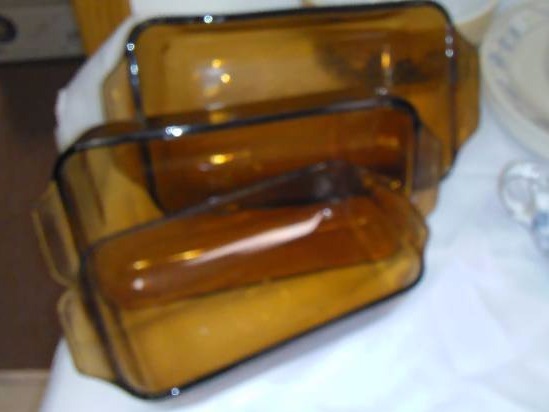 lot 90 image: Kitchen Misc. Lot Coca Cola, Pyrex
