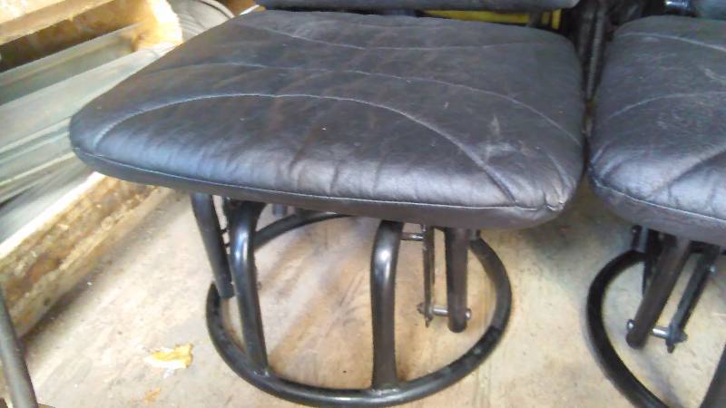 lot 105 image: SwivelRecliningRocking Chairs with ottoman (2)