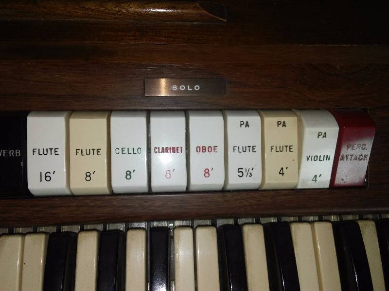 lot 118 image: Baldwin Organ Bravo model with Wonderchord feature.
