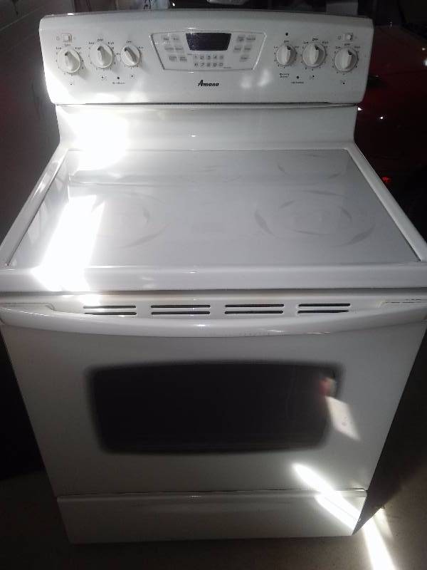 Amana Convection smooth top cooking center, (stove) Fall