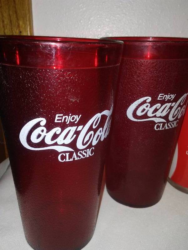 lot 71 image: Vintage Coca Cola Memorabilia (9)