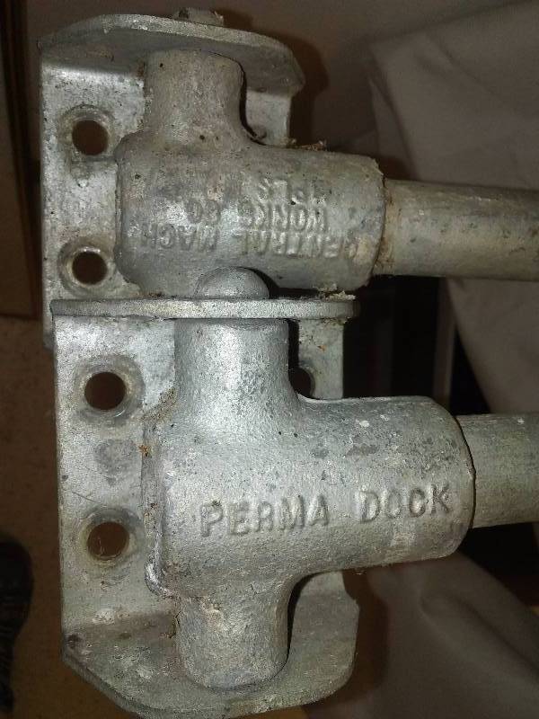 lot 102 image: Perma Dock Boat Mooring Rods (2)