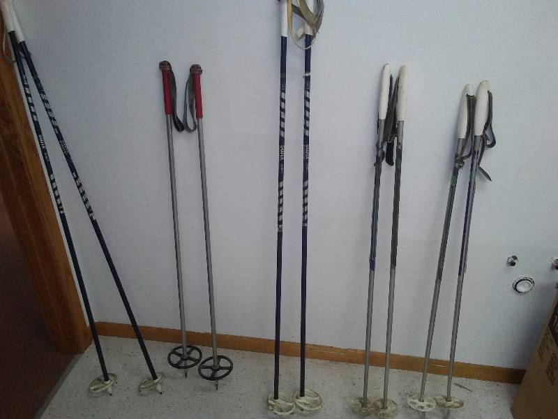 lot 104 image: Ski Poles (5 pr.) Range from 44 to 54