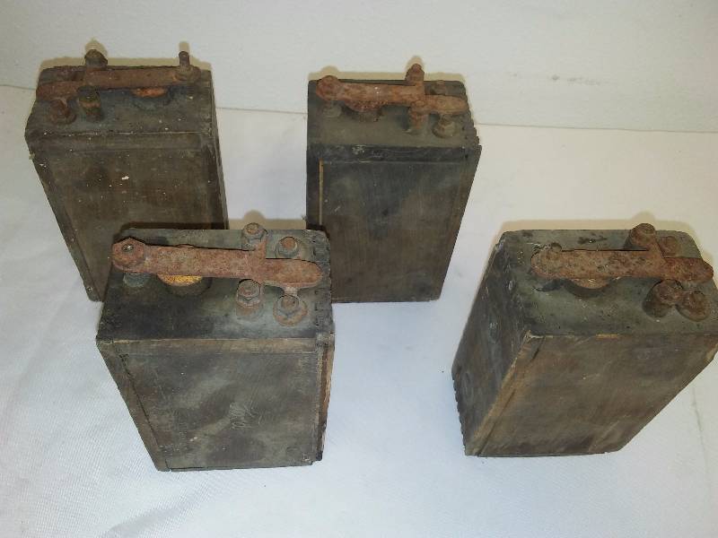 lot 106 image: Vintage  Antique Model T Coils