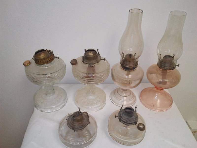 lot 113 image: Vintage Kerosene Lamps (6)
