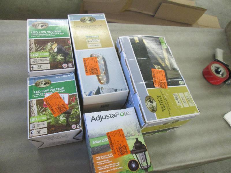 Lot of 5 Assorted Outdoor Lights op...