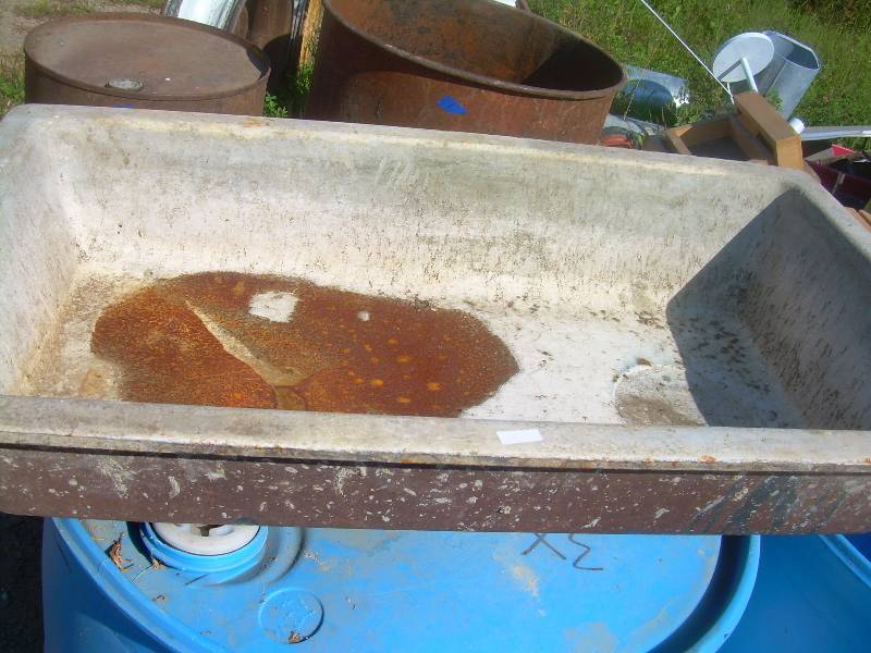 ANTIQUE BASIN