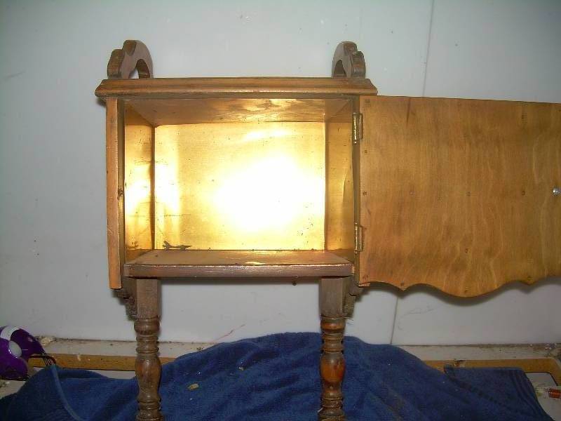 ANTIQUE CABNET