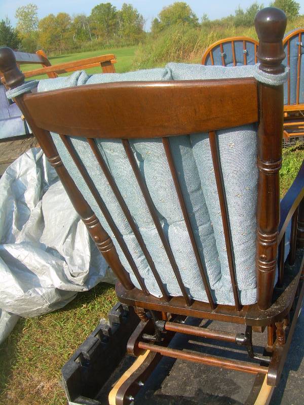 1 GLIDER ROCKER
