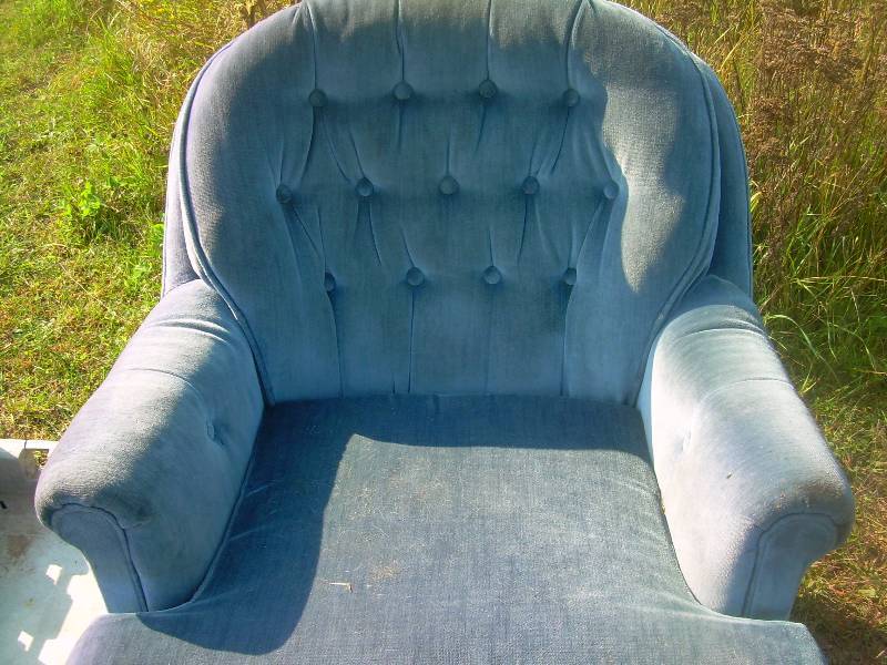 BLUE CLOTH ROCKING CHAIR