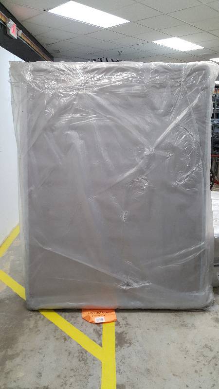 lot 1264 image: Sealy White Box Spring - Queen Size