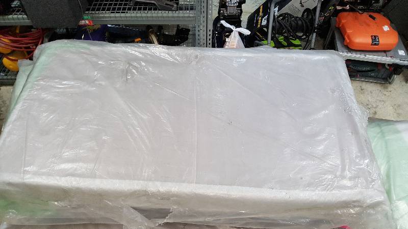 lot 1271 image: Sealy White Box Spring - Twin Size