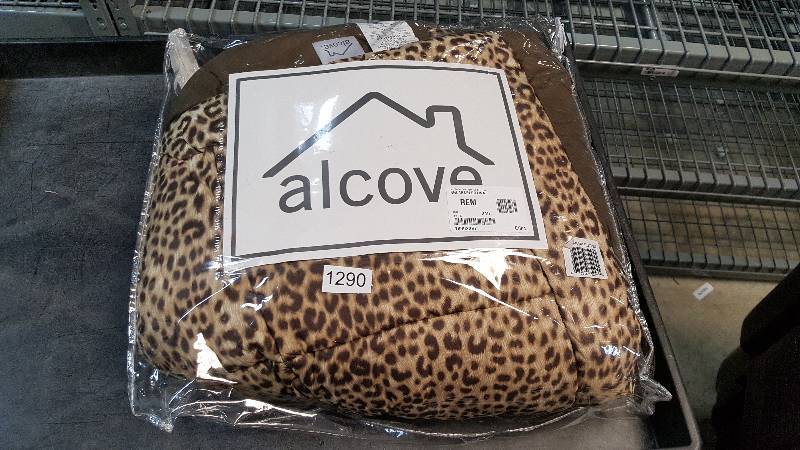 lot 1290 image: alcove Solid Color Microfiber Reversible Comforter - Leopard  Dark Chocolate - Twin Size