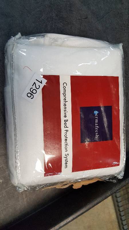 lot 1296 image: Permafresh Bed Bug Mattress Protector Set - Queen Size
