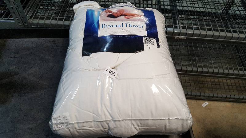 lot 1305 image: Tremont Beyond Down Mattress Pad (Pad Only) - Queen Size