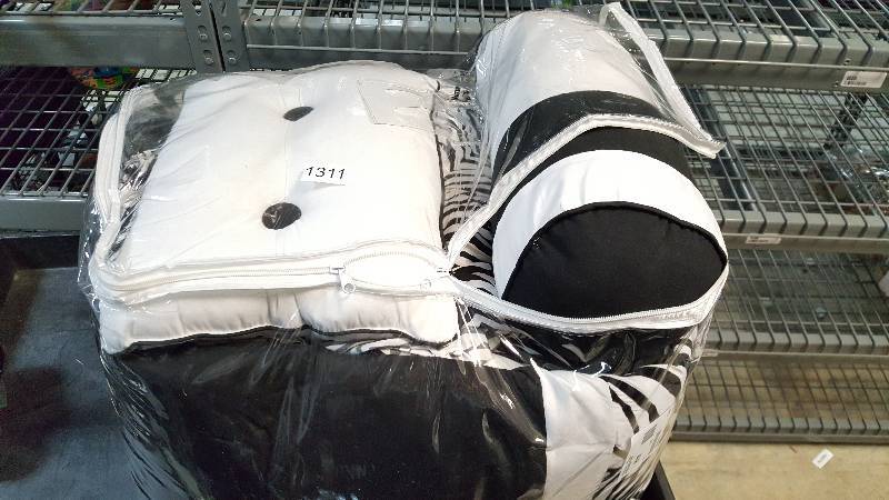 lot 1311 image: alcove Nairobe 30-Pc. Bedroom Super Set - Black  White - California King