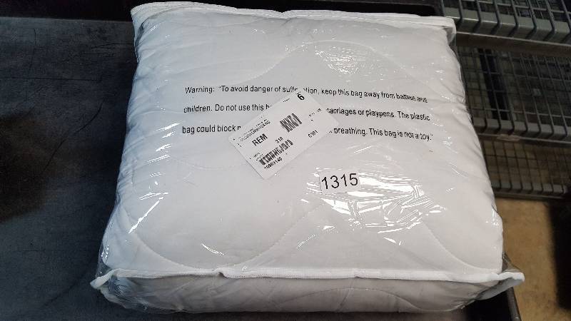 lot 1315 image: alcove Mattress Pad - White - King Size
