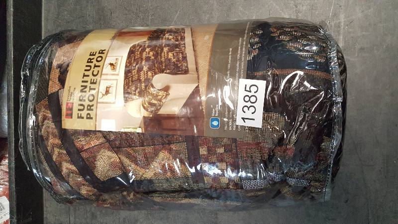 lot 1385 image: Innovative Textile Solutions Lodge Quilted Microfiber Pet Sofa Protector