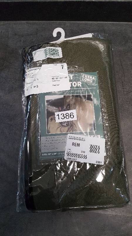 lot 1386 image: Pet Spaces 56 x 68 Car Seat Protector