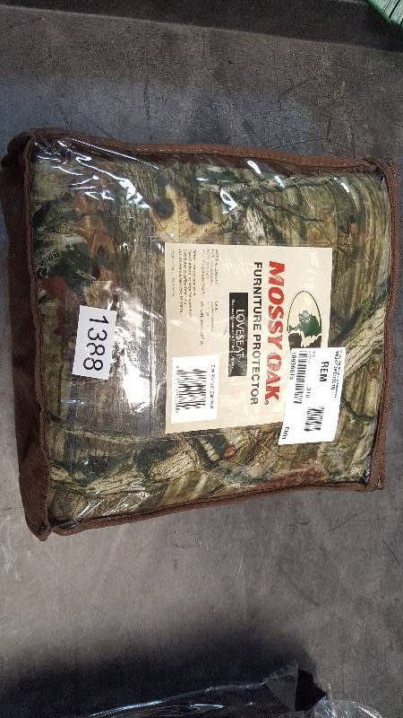 lot 1388 image: Innovative Textile Solutions Mossy Oak Break-Up Infinity Recliner or Wing Chair Protector