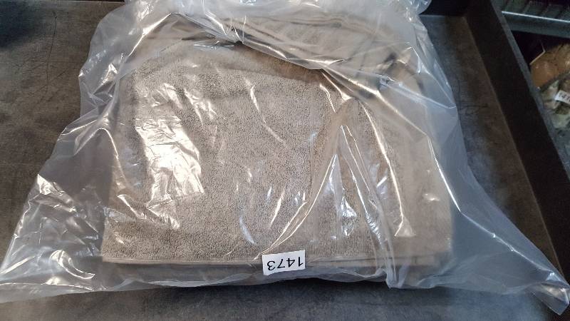 lot 1473 image: alcove Egyptian Cotton 16-Pc. Towel Set - Gray