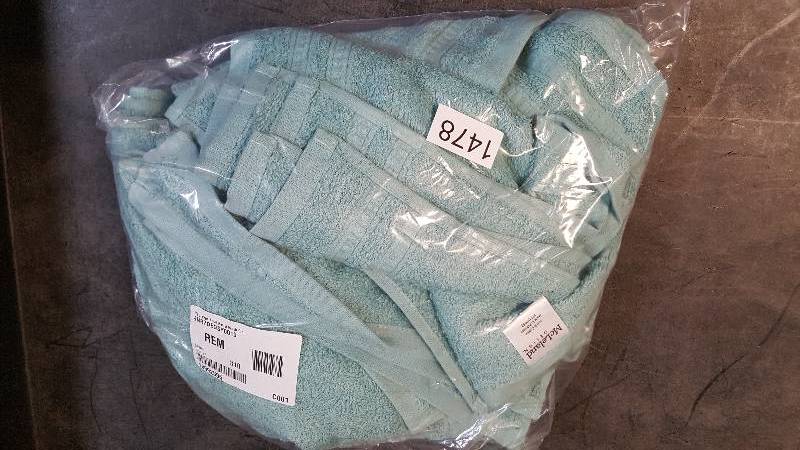 lot 1478 image: McLeland Design Fade Resistant 12-Pc. Washcloth Set - Sea Spray