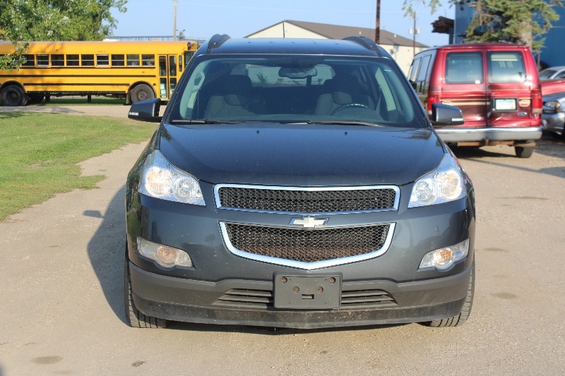 2010 Chevrolet Traverse LT - 8 Passenger