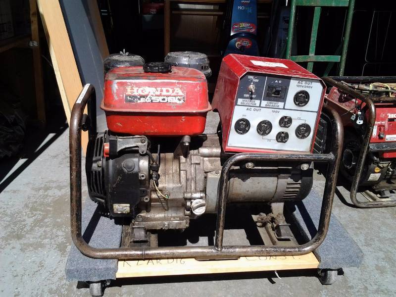 lot 1 image: Honda Generator EG-5000 120240 V