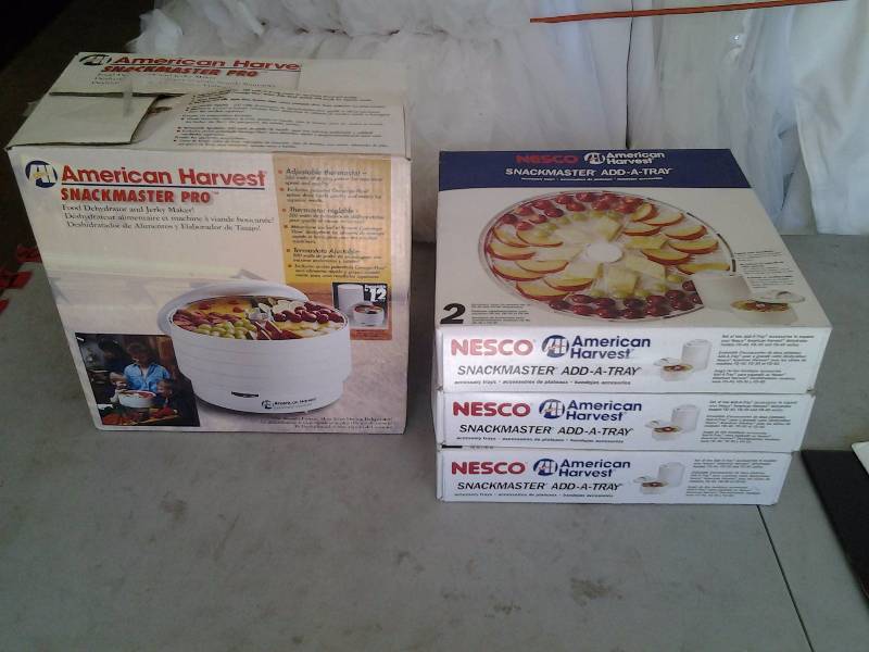 lot 12 image: American Harvest Snack Master Pro Food Dehydrator, 3-Add-A-Trays