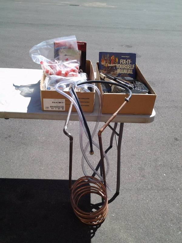 lot 24 image: Assorted Hardware
