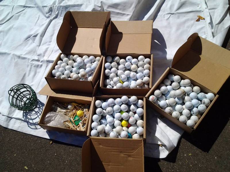lot 26 image: 4-Boxes (100 Each) Golf Balls, Golf Tees, 2-Baskets, 1-Large Back Drop Screen For Projector Golf Simulator