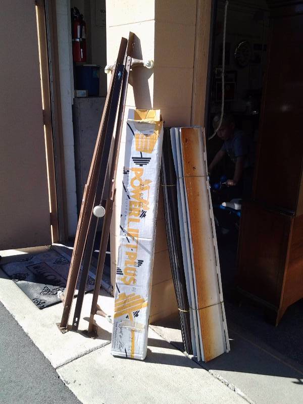 lot 34 image: 2-Full Size Steel Bed Frames, 26-Pieces Gutter Guard