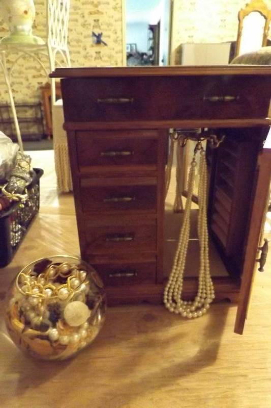 Jewelry Case and Faux Pearls
