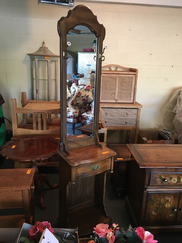Mirrored Hat and Coat Rack