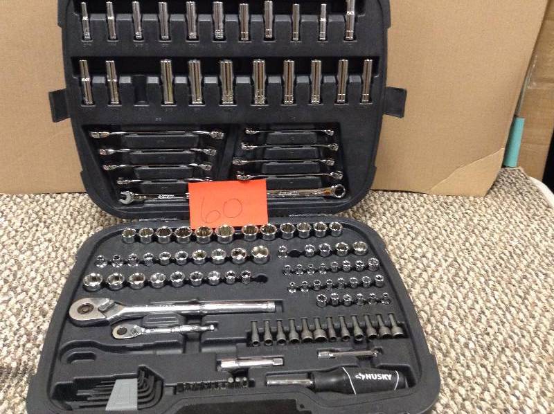 lot 60 image: Husky Mechanics Tool Set in like new condition couple pieces are missing