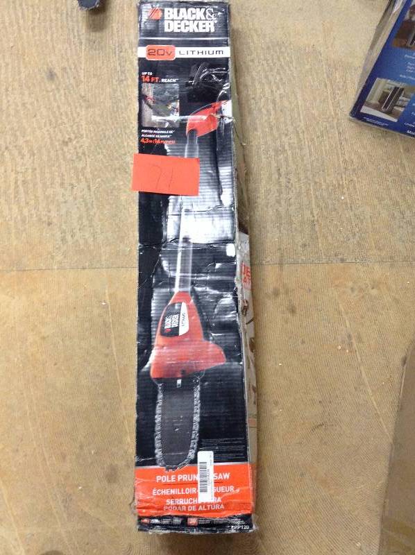 lot 71 image: Black and Decker pole pruner saw