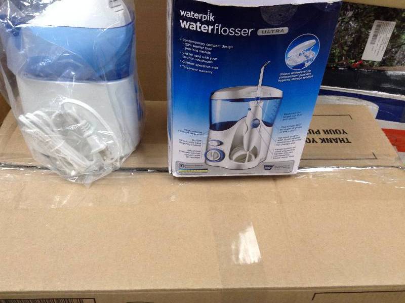 lot 79 image: Waterflosser ultra
