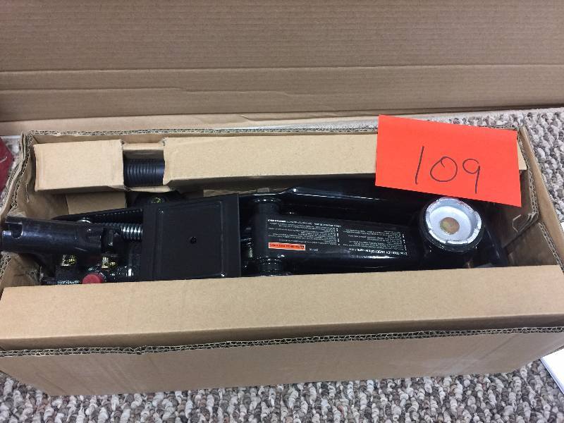 lot 109 image: Husky 2 Ton Trolley Jack