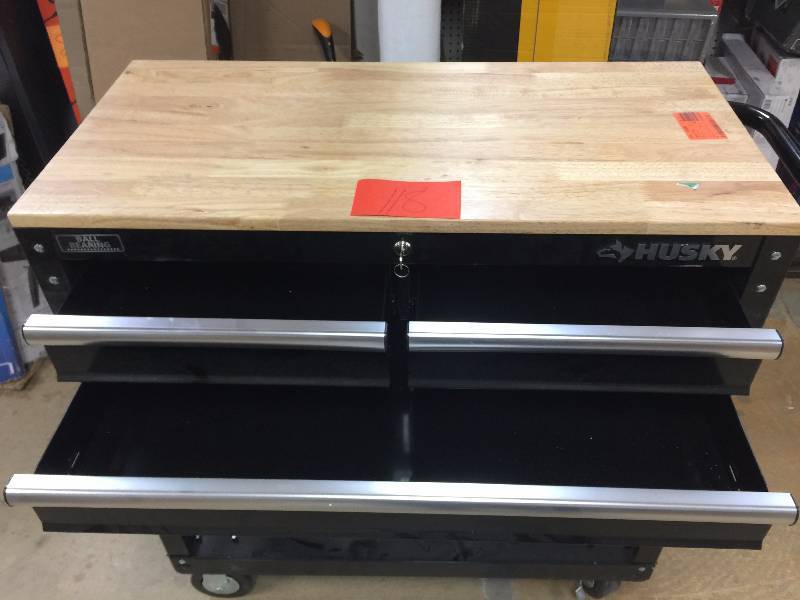 lot 118 image: Husky 36 in. 3-Drawer Rolling Tool Cart with Wood Top few scratches and small dents
